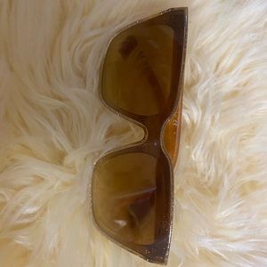 Sparkly sunshades/ glasses